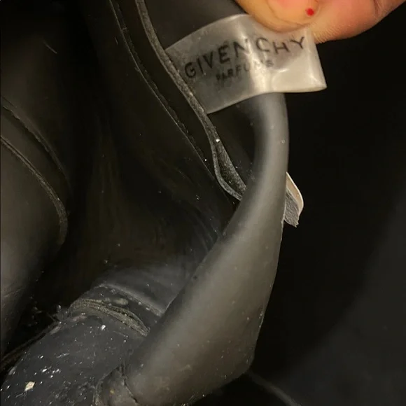 Givenchy Parfums please check all picture of condition - Picture 17 of 17